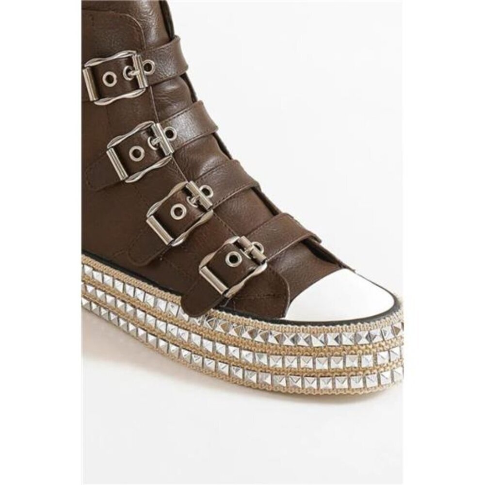 Beast Fashion Multi-Buckle Straps Studded Platform Sneakers